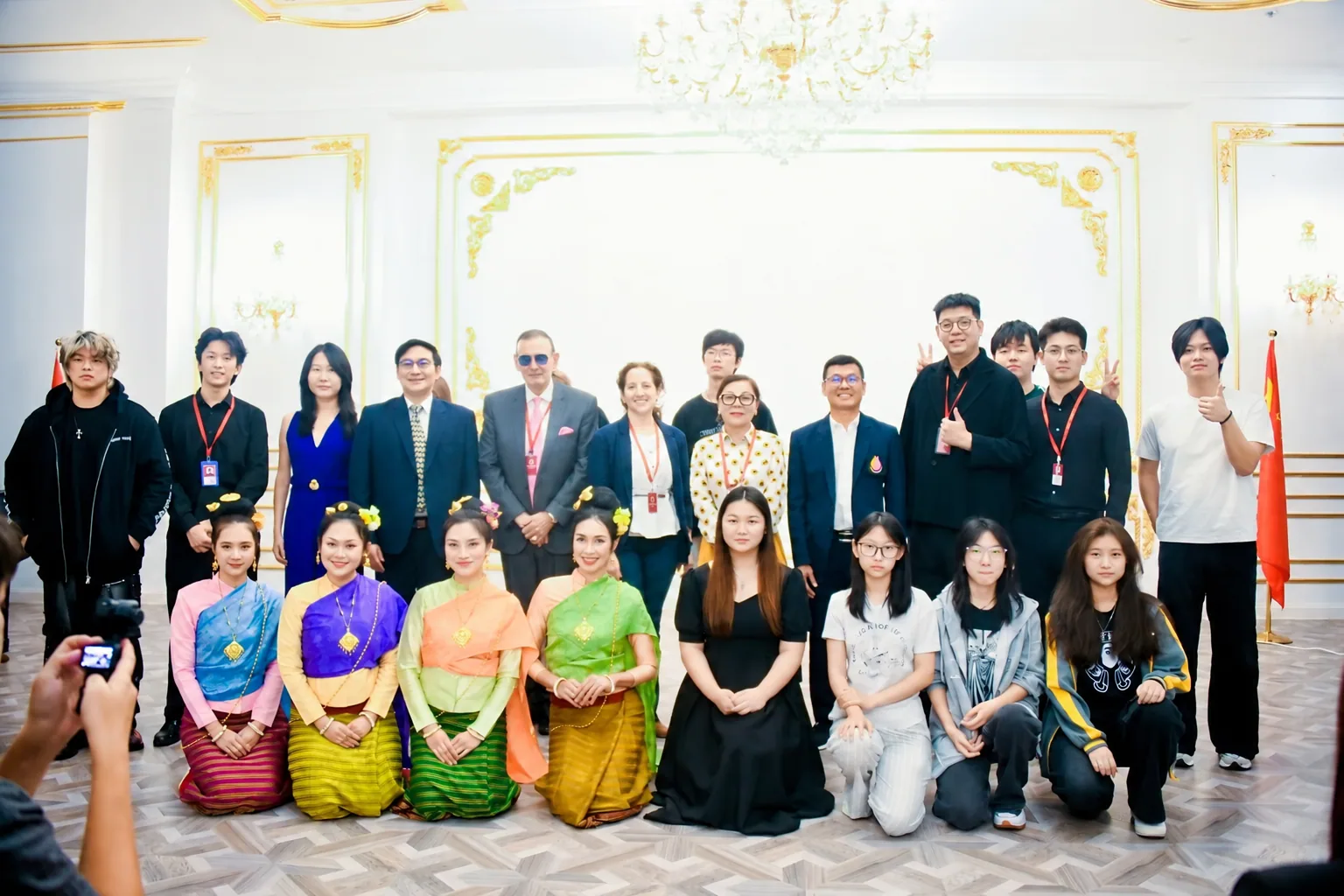 Chinese and Thai participants together after an arts exchange in Shenzhen